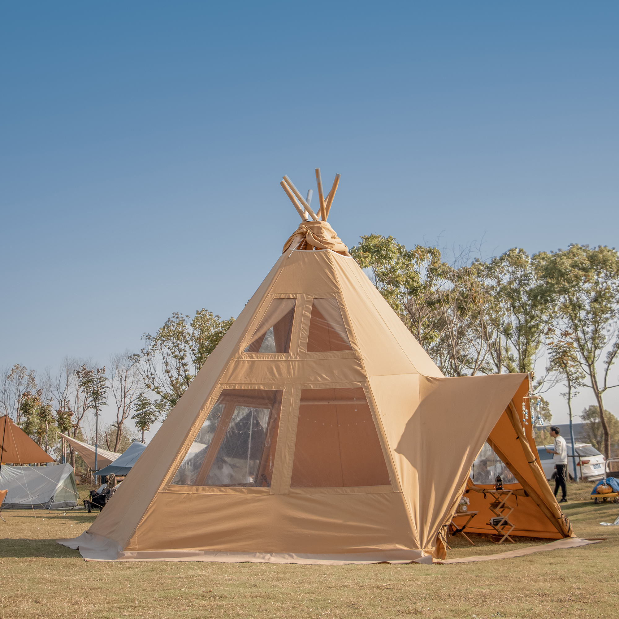 Glamping Tents: Elevating Outdoor Experiences